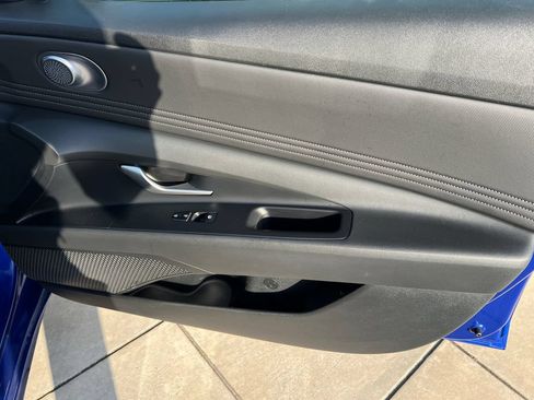 Certified 2023 Hyundai Elantra SEL w/ Convenience Package FWD image 6