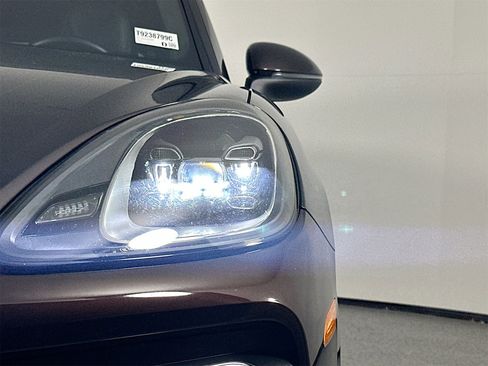 Certified 2019 Porsche Cayenne image 15