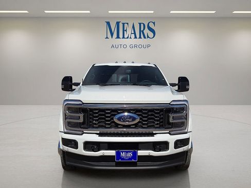 Used 2025 Ford F450 Platinum w/ FX4 Off-Road Package image 8
