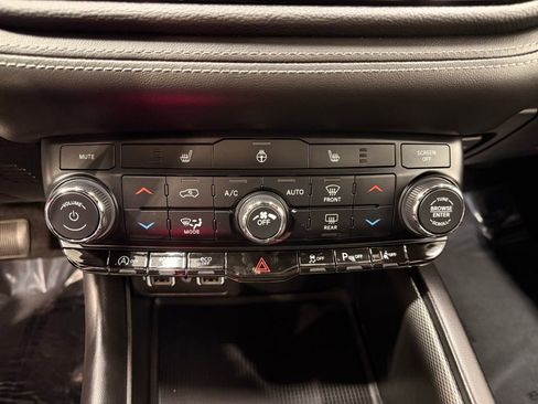 Used 2022 Dodge Durango GT image 17