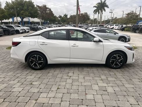 Used 2024 Nissan Sentra SV FWD image 14