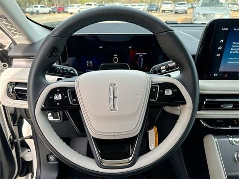 New 2026 Lincoln Aviator Premiere image 14