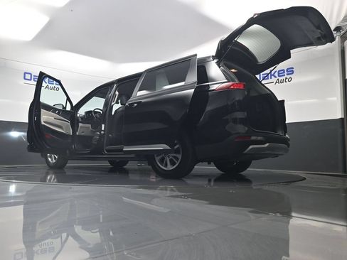Certified 2024 Kia Carnival LX FWD image 58