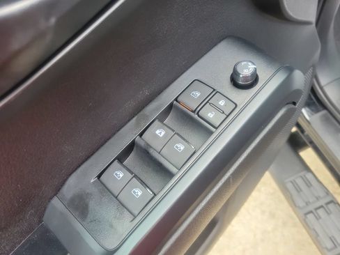 Used 2023 Toyota Tacoma SR AWD/4WD image 13
