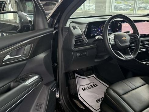 Used 2026 Chevrolet Traverse High Country AWD/4WD image 45