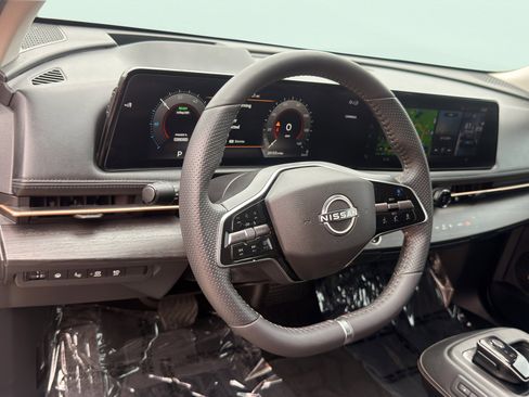 Used 2024 Nissan Ariya FWD image 21