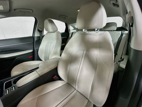 Certified 2025 Hyundai Sonata SEL FWD image 19