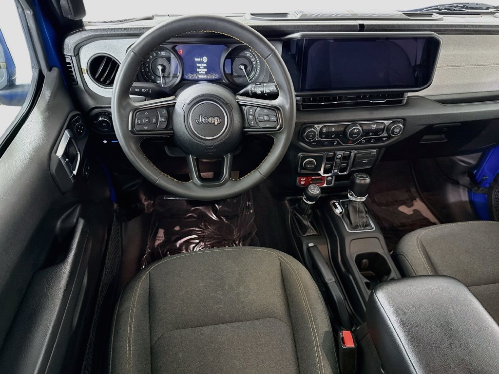 Used 2024 Jeep Wrangler Unlimited AWD/4WD image 4