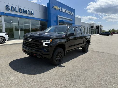 New 2026 Chevrolet Silverado 1500 LT Trail Boss w/ Convenience Package II AWD/4WD image 1