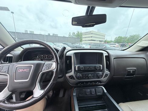 Used 2018 GMC Sierra 1500 SLT w/ SLT Premium Package AWD/4WD image 17