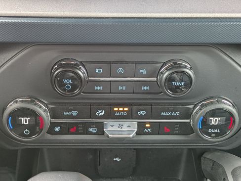 Used 2024 Ford Bronco Outer Banks image 25