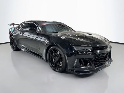 Used 2018 Chevrolet Camaro ZL1 image 3