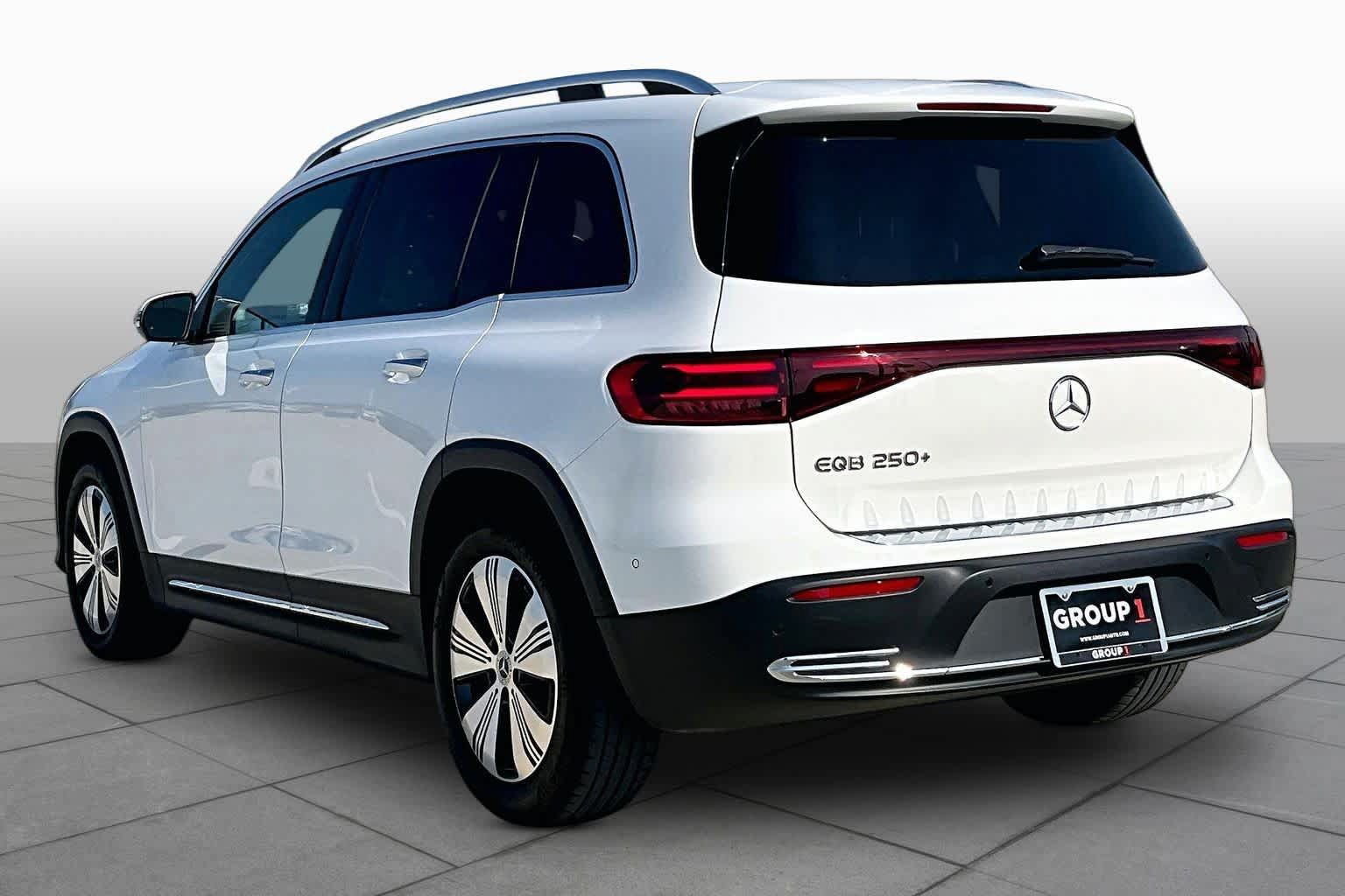 Used 2024 Mercedes-Benz EQB 250+ image 11