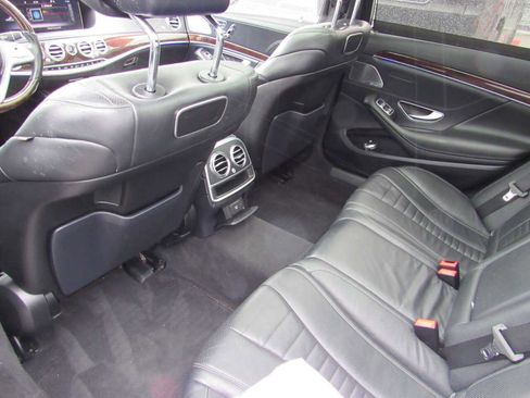 Used 2019 Mercedes-Benz S 560 4MATIC Sedan image 9