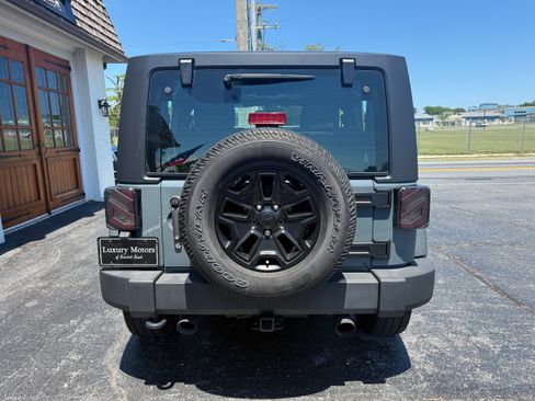 Used 2014 Jeep Wrangler Sport w/ Quick Order Package 24S AWD/4WD image 5