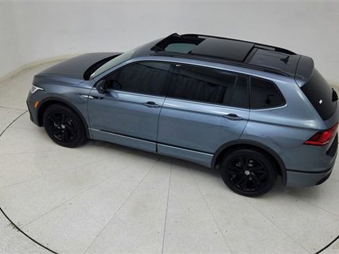 Used 2023 Volkswagen Tiguan SE R-Line image 80