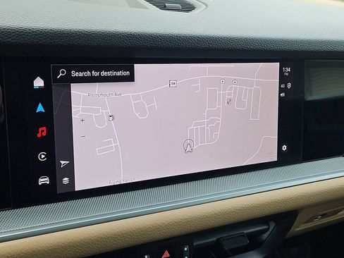 Certified 2024 Porsche Cayenne AWD/4WD image 18