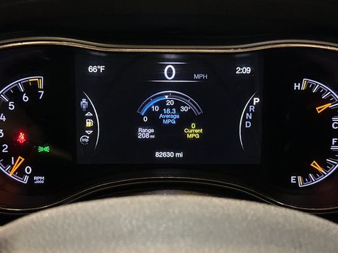 Used 2018 Jeep Grand Cherokee High Altitude RWD image 22