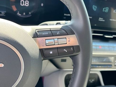 Certified 2025 Hyundai Kona SEL image 23