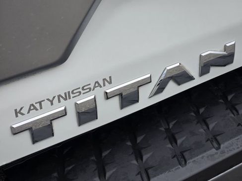 Used 2021 Nissan Titan Platinum Reserve w/ Moonroof Package image 13