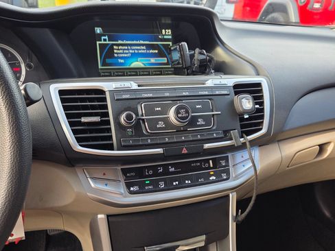 Used 2014 Honda Accord LX image 18