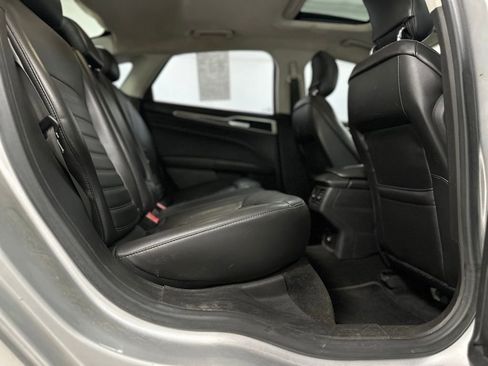 Used 2014 Ford Fusion SE w/ Equipment Group 202A image 20