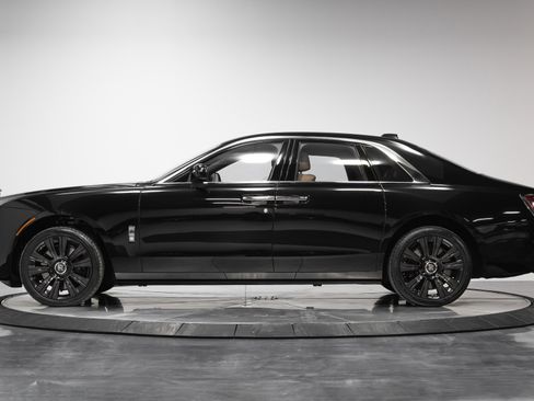 Used 2022 Rolls-Royce Ghost image 45