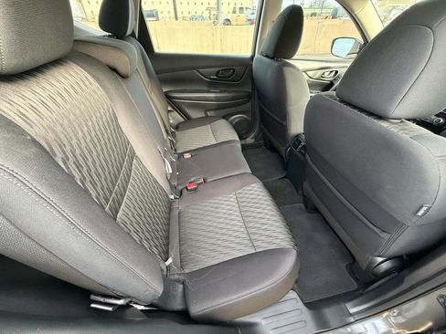 Used 2020 Nissan Rogue S image 11