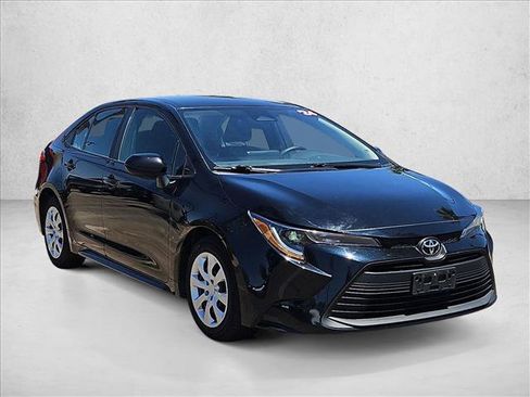 Used 2024 Toyota Corolla LE FWD image 3