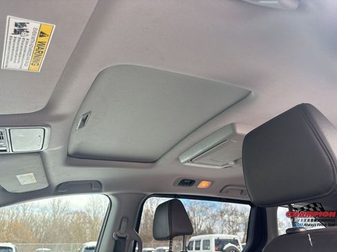 Used 2018 Honda Odyssey Touring image 23