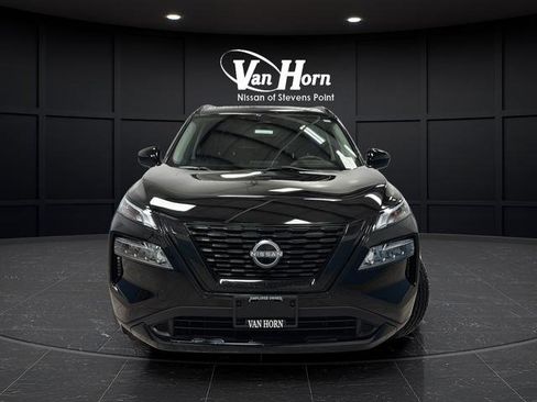 Used 2023 Nissan Rogue SV w/ SV Premium B Package AWD/4WD image 2