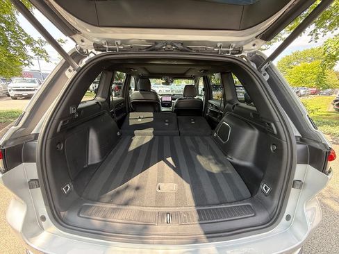 Used 2024 Jeep Grand Cherokee Limited 4xe AWD/4WD image 30
