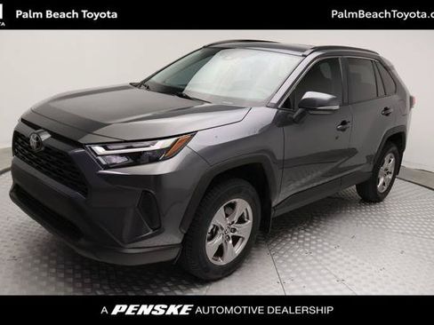 Certified 2025 Toyota RAV4 XLE w/ Convenience Package FWD image 1
