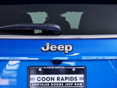 Used 2024 Jeep Compass Sport image 10