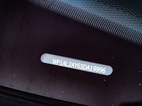 Used 2025 Porsche Cayenne S image 32