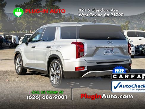 Used 2022 Hyundai Palisade SEL w/ Premium Package image 2