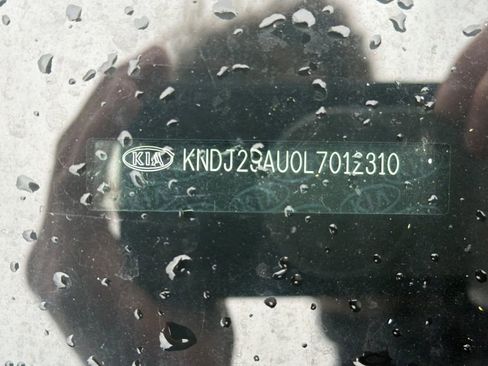 Used 2020 Kia Soul S image 2