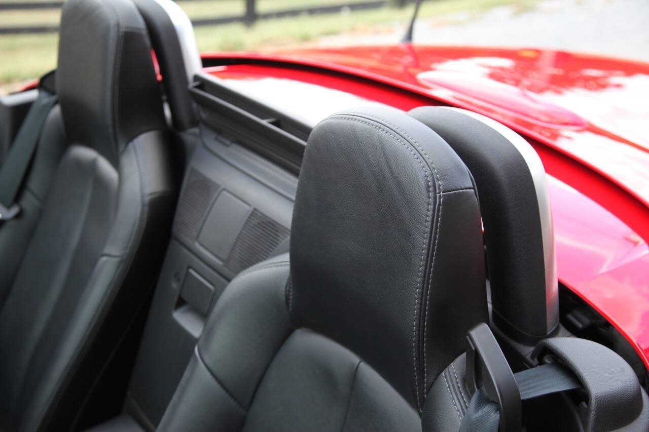 Used 2007 MAZDA MX-5 Miata Grand Touring w/ Premium Pkg RWD image 33