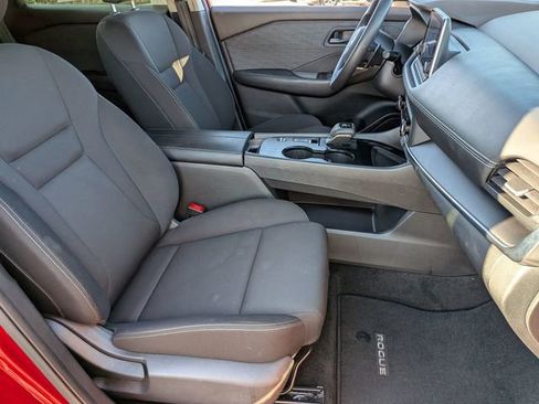 Used 2023 Nissan Rogue S image 24