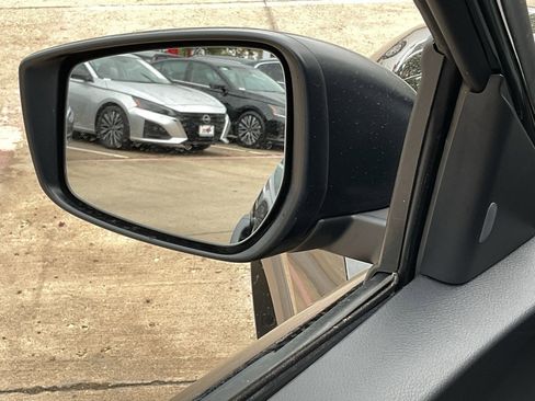 New 2025 Nissan Kicks Play S image 10