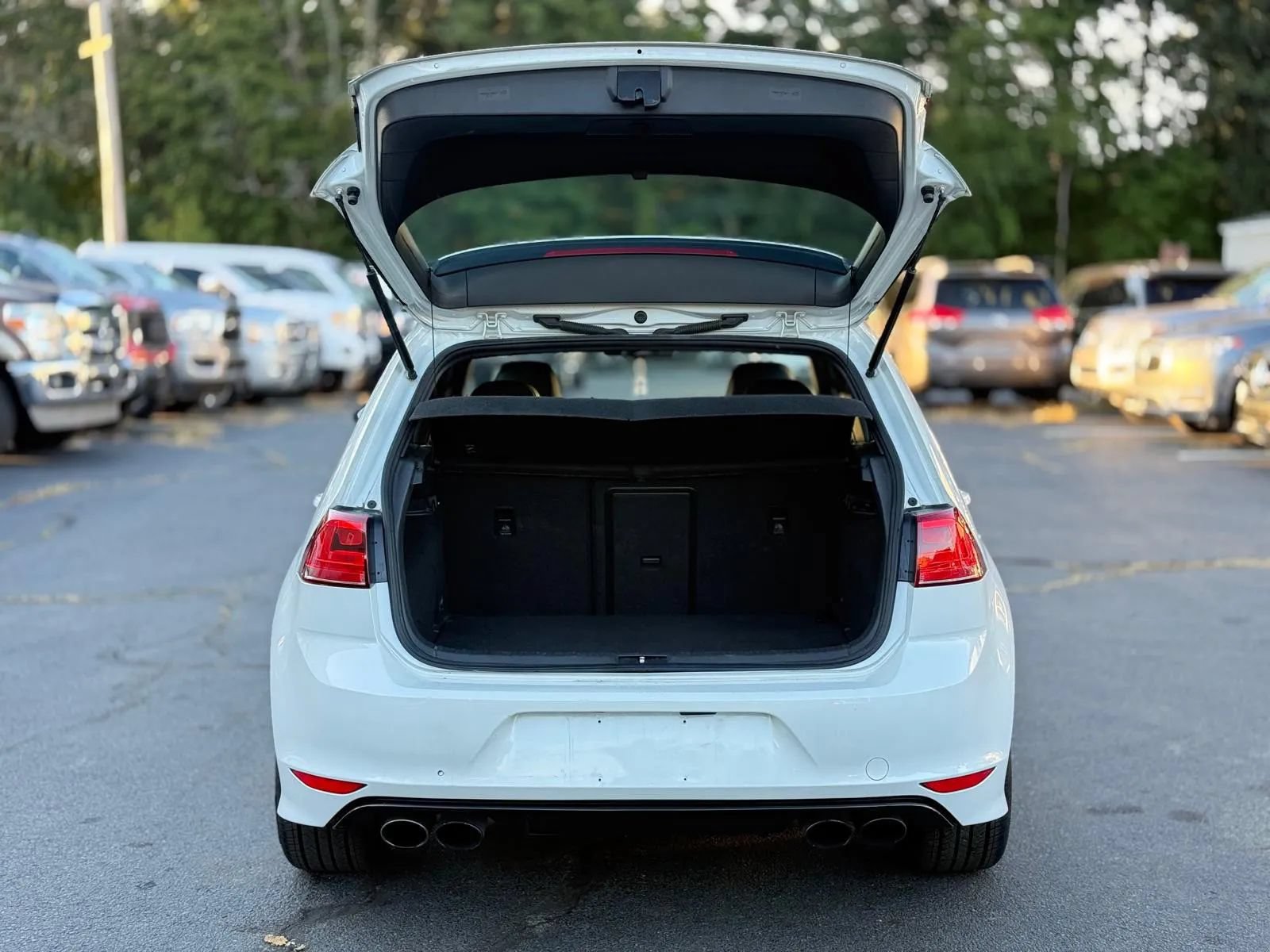 Used 2016 Volkswagen Golf R 4-Door AWD/4WD image 6