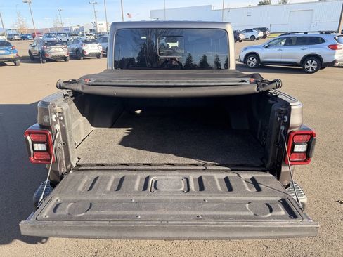 Used 2020 Jeep Gladiator Rubicon image 21