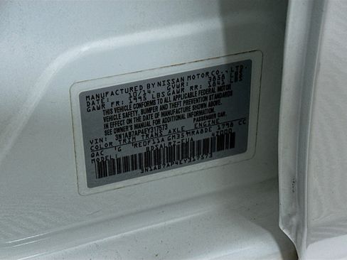 Used 2014 Nissan Sentra SR w/ SR Driver Package FWD image 12