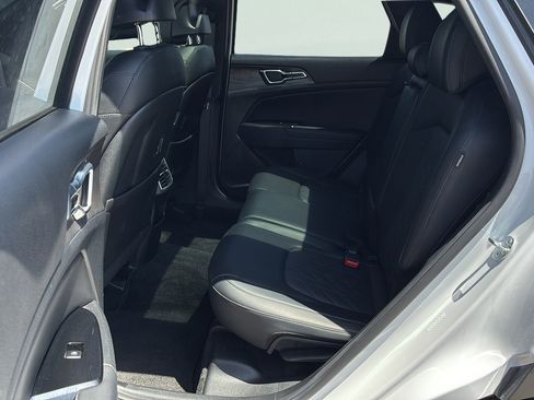 Used 2025 Kia Sportage X-Pro Prestige AWD/4WD image 25