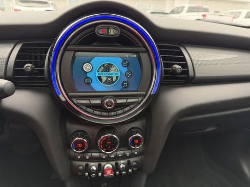 Used 2021 MINI Cooper 2-Door Hardtop image 15