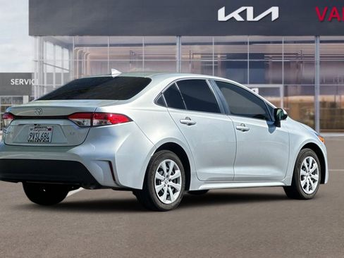 Used 2026 Toyota Corolla LE image 4