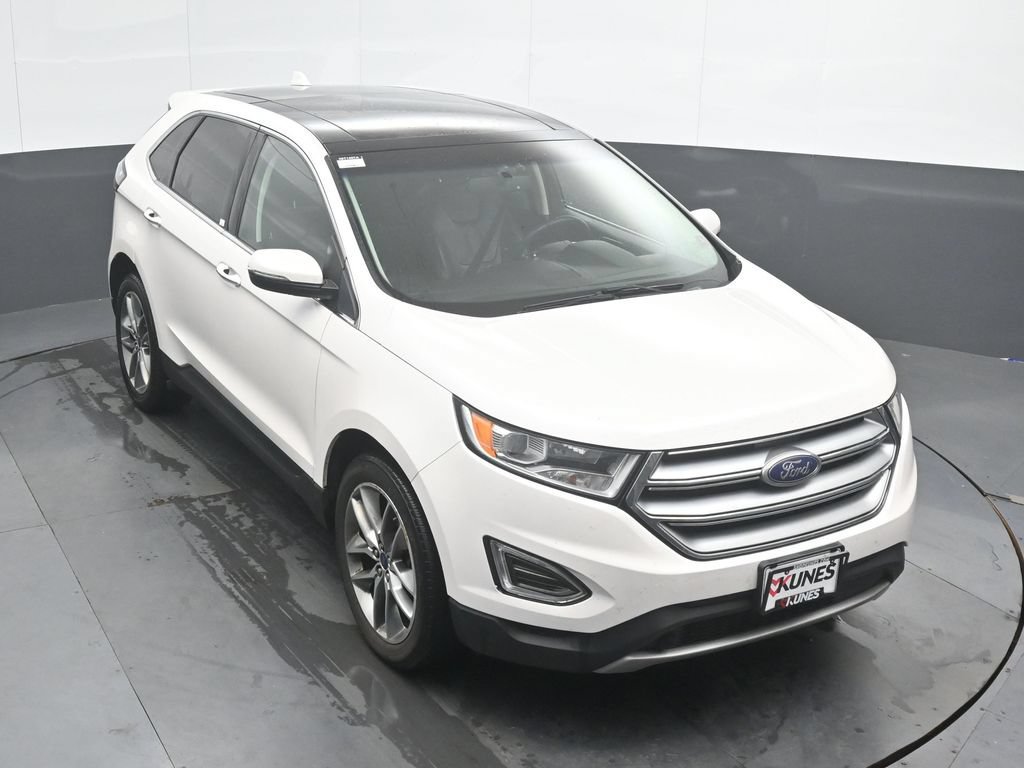 Used 2016 Ford Edge Titanium w/ Equipment Group 301A AWD/4WD image 33