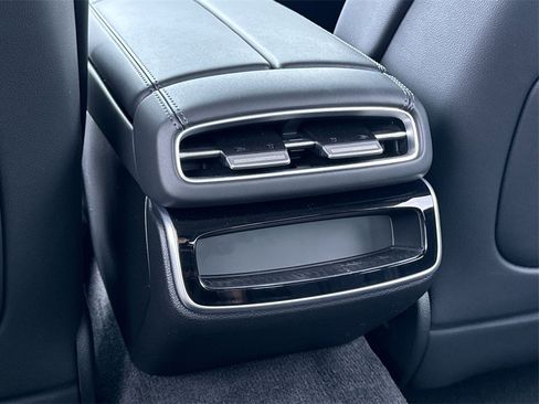 Used 2025 Genesis G80 2.5T image 22