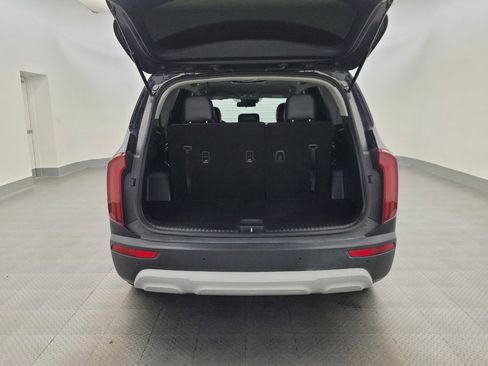 Used 2021 Kia Telluride LX AWD/4WD image 29