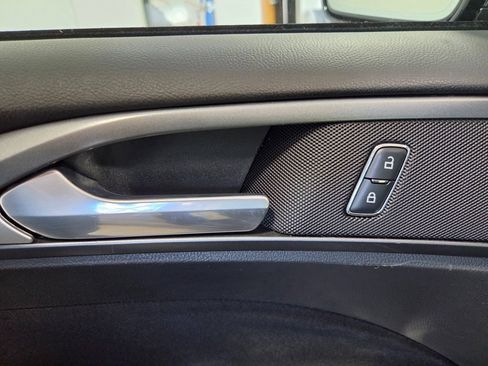 Used 2015 Ford Fusion SE FWD image 19